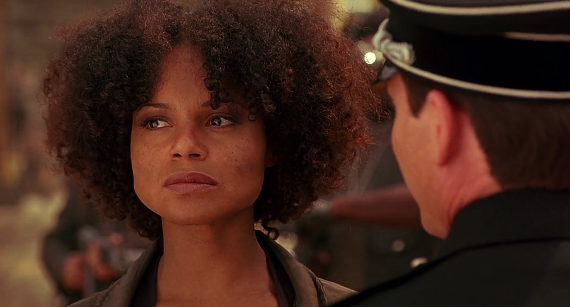 Barb Wire (1996) screencap 9393