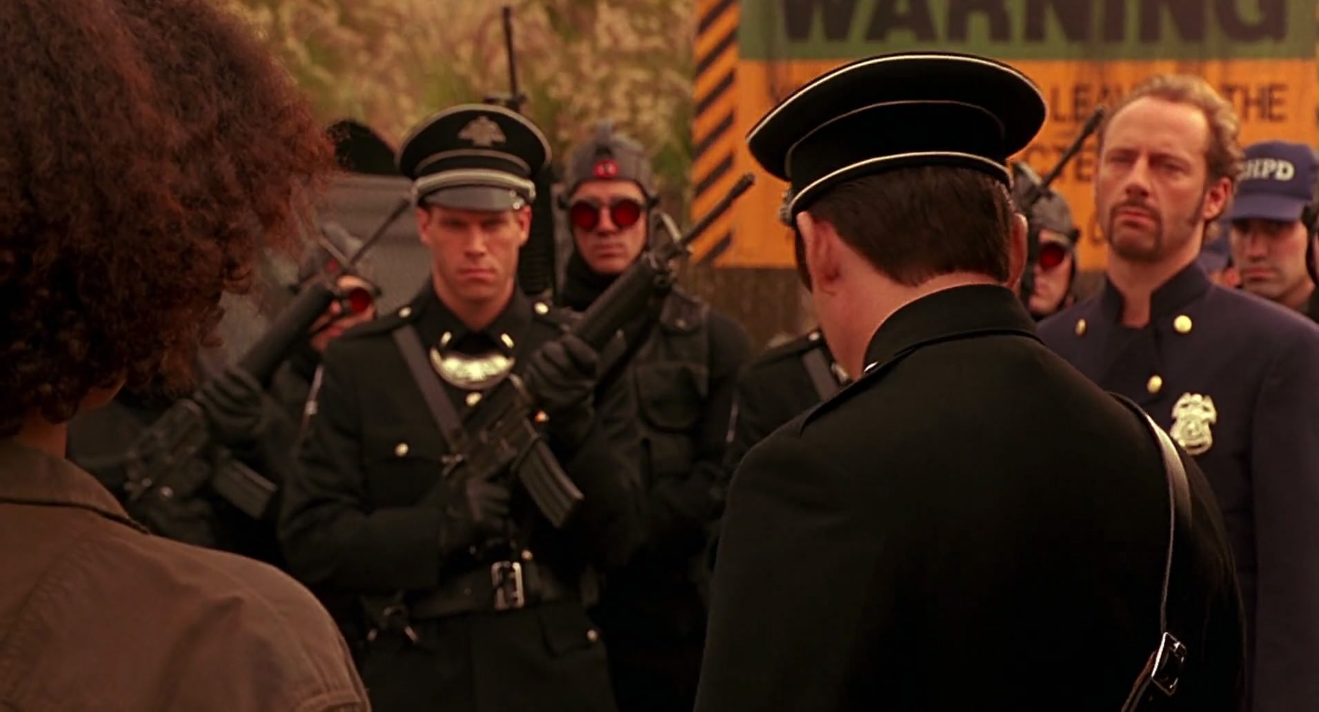 Barb Wire (1996) HD screenshot 9422