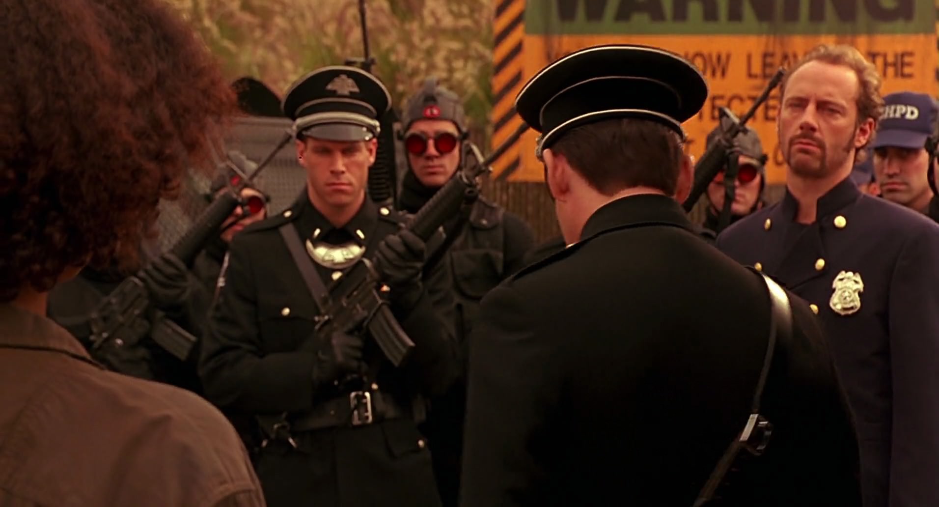 Barb Wire (1996) screencap 9423