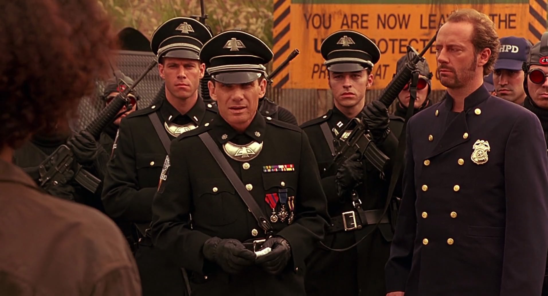 Barb Wire (1996) HD screenshot 9434