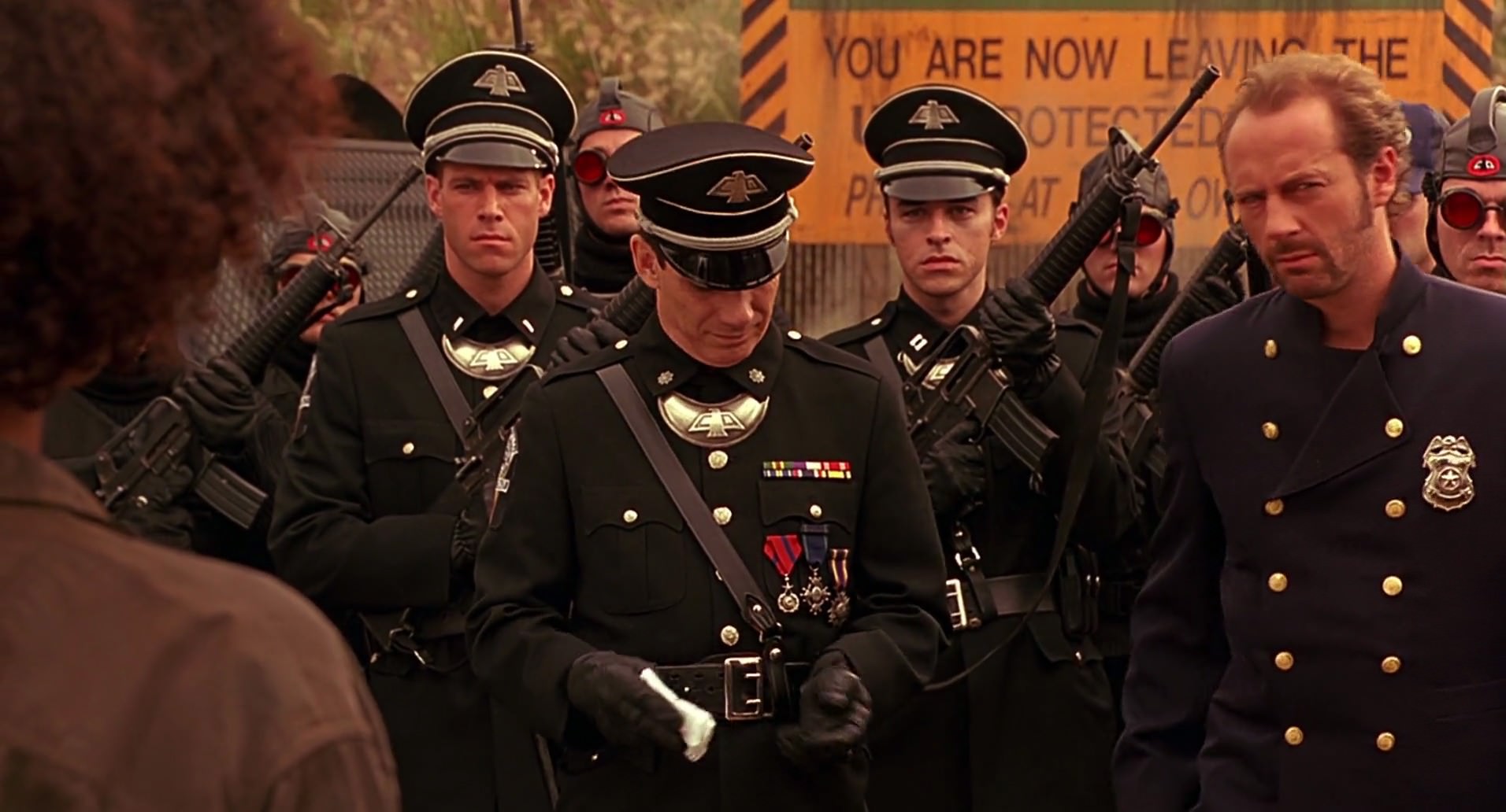 Barb Wire (1996) HD screenshot 9446