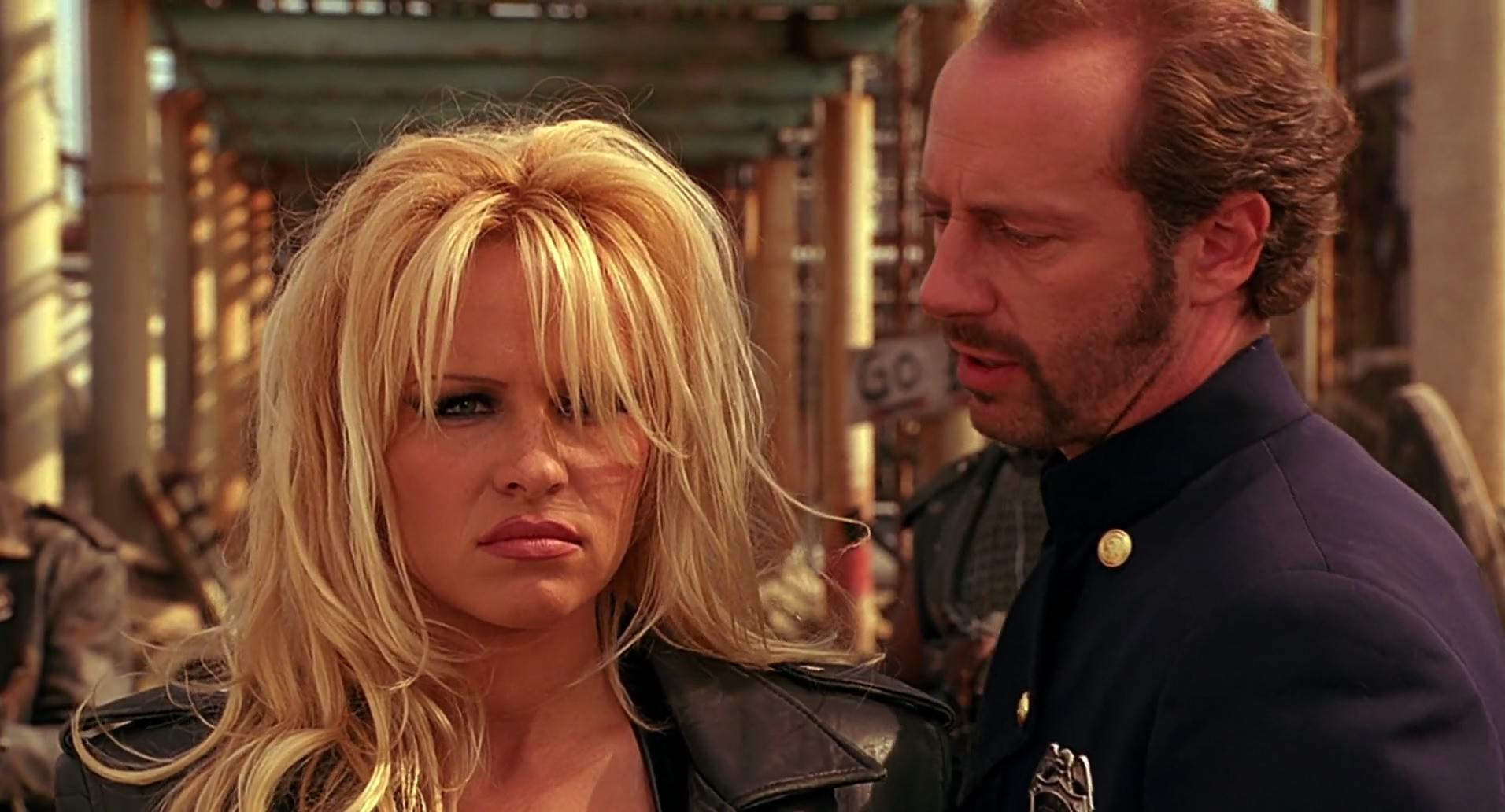 Barb Wire (1996) screencap 9456