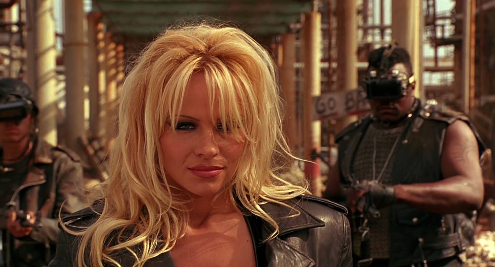 Barb Wire (1996) screencap 9474