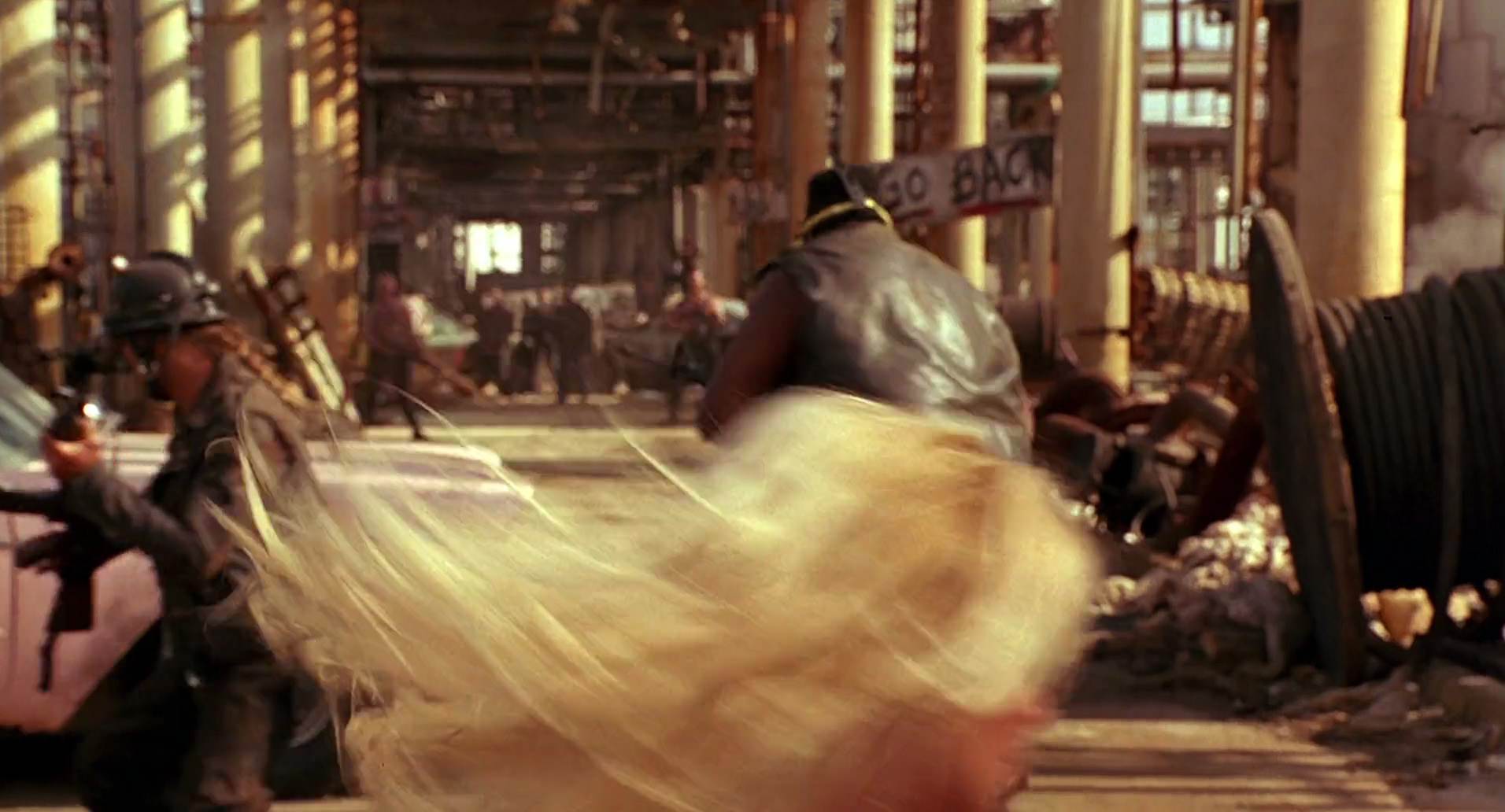 Barb Wire (1996) HD screenshot 9500