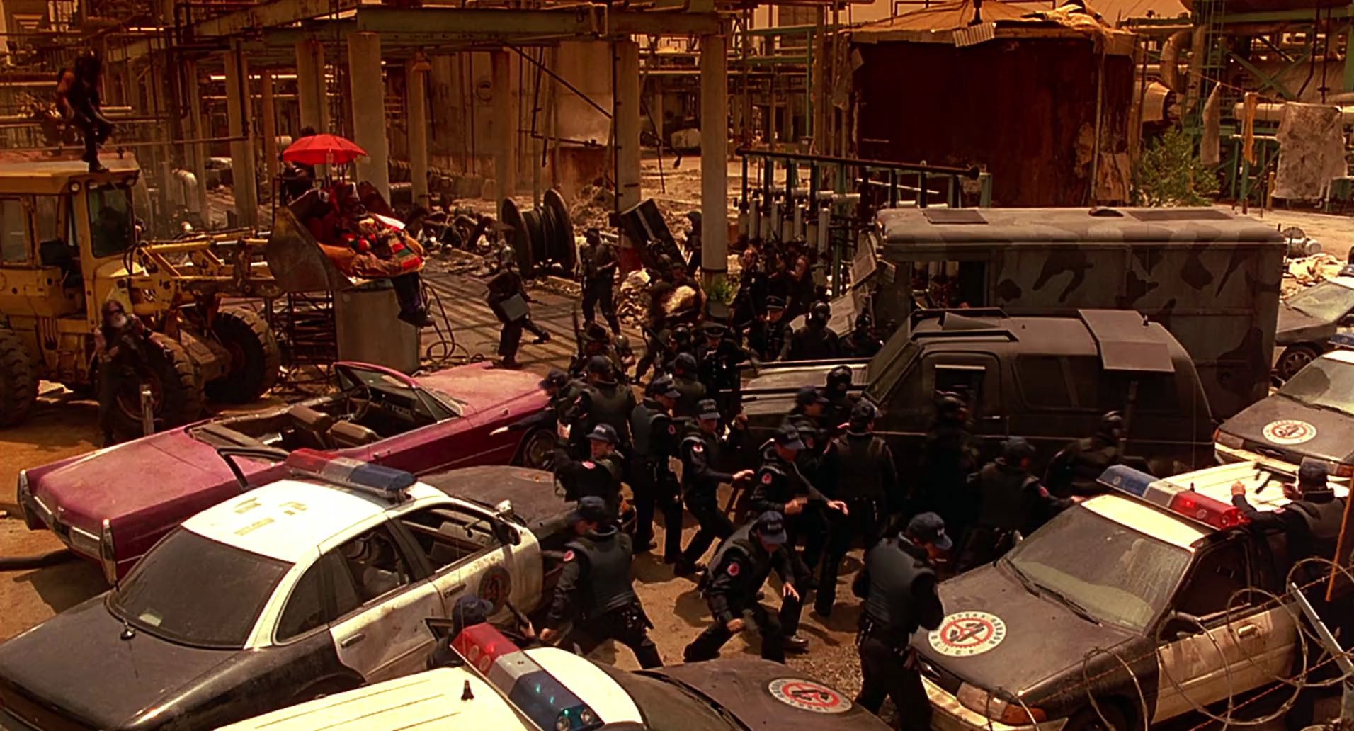 Barb Wire (1996) screencap 9501