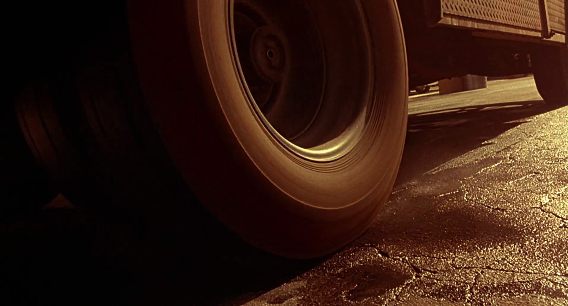 Barb Wire (1996) HD screenshot 9521