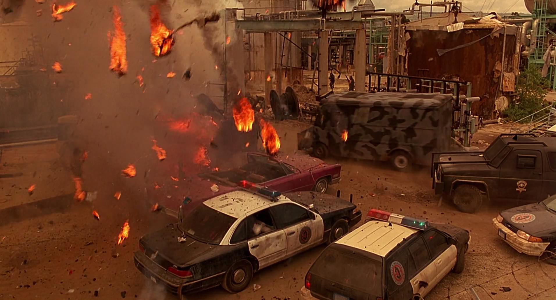 Barb Wire (1996) screencap 9525