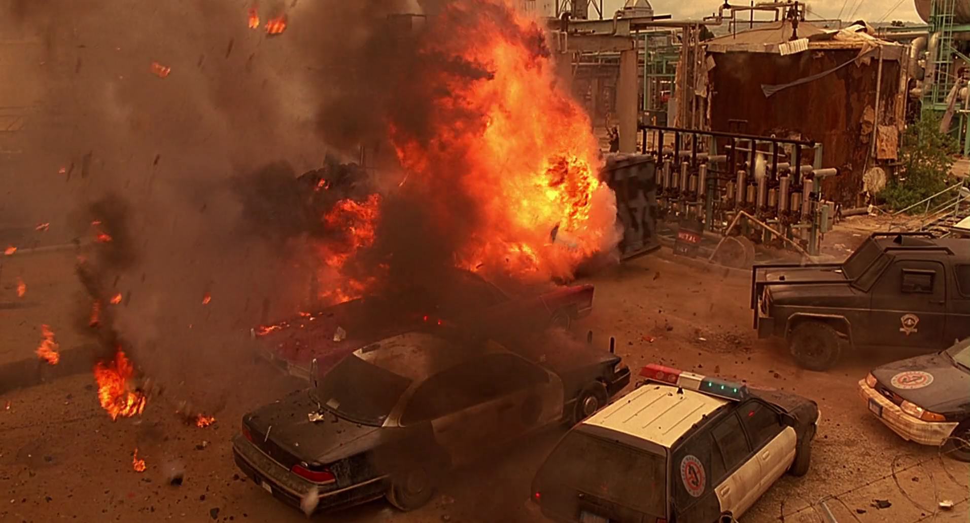 Barb Wire (1996) screencap 9528