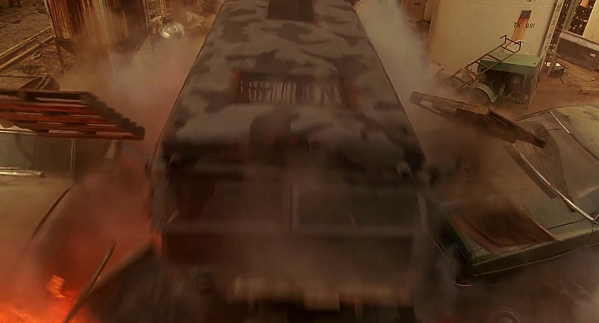 Barb Wire (1996) HD screenshot 9548