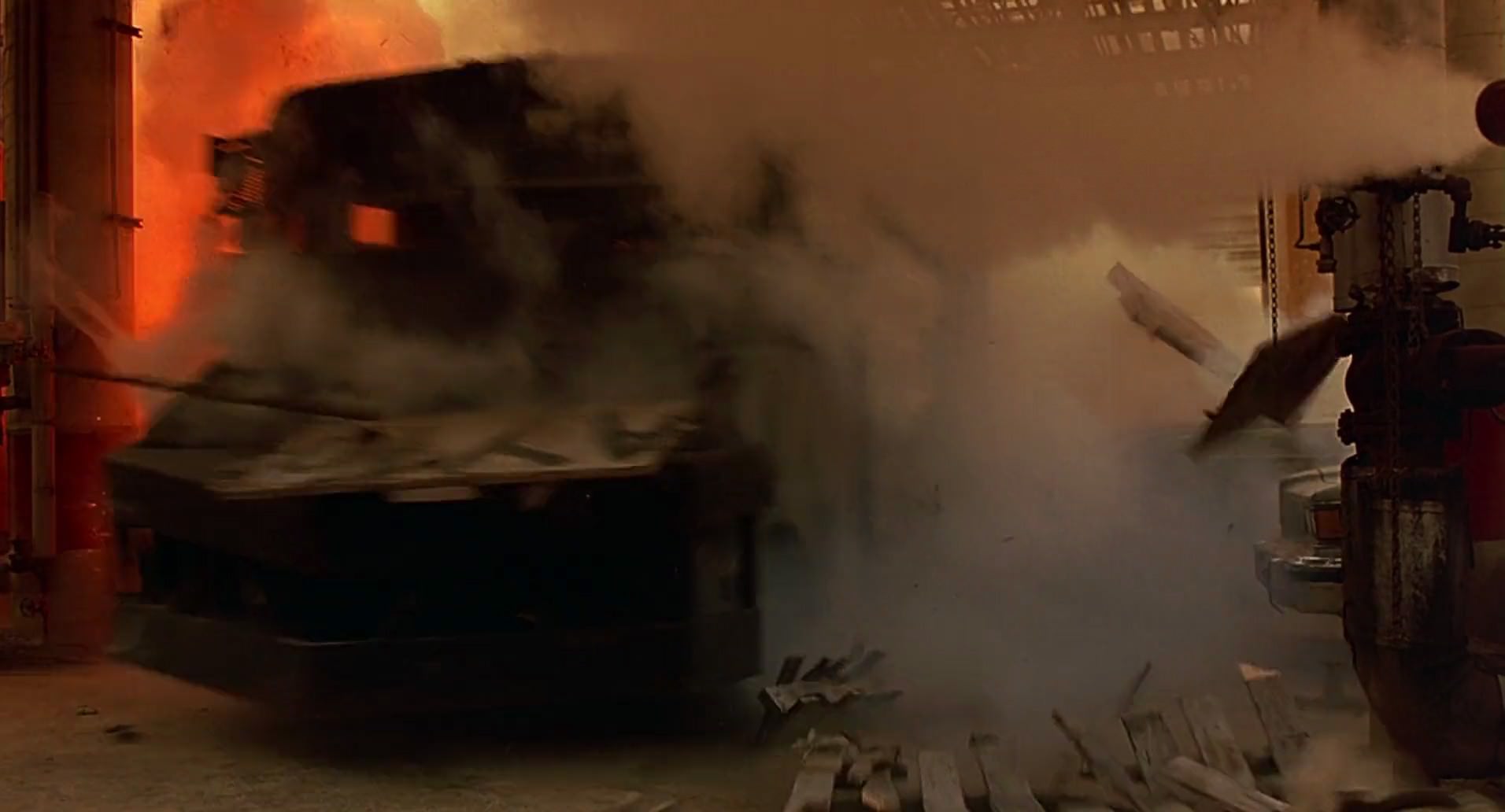 Barb Wire (1996) screencap 9552