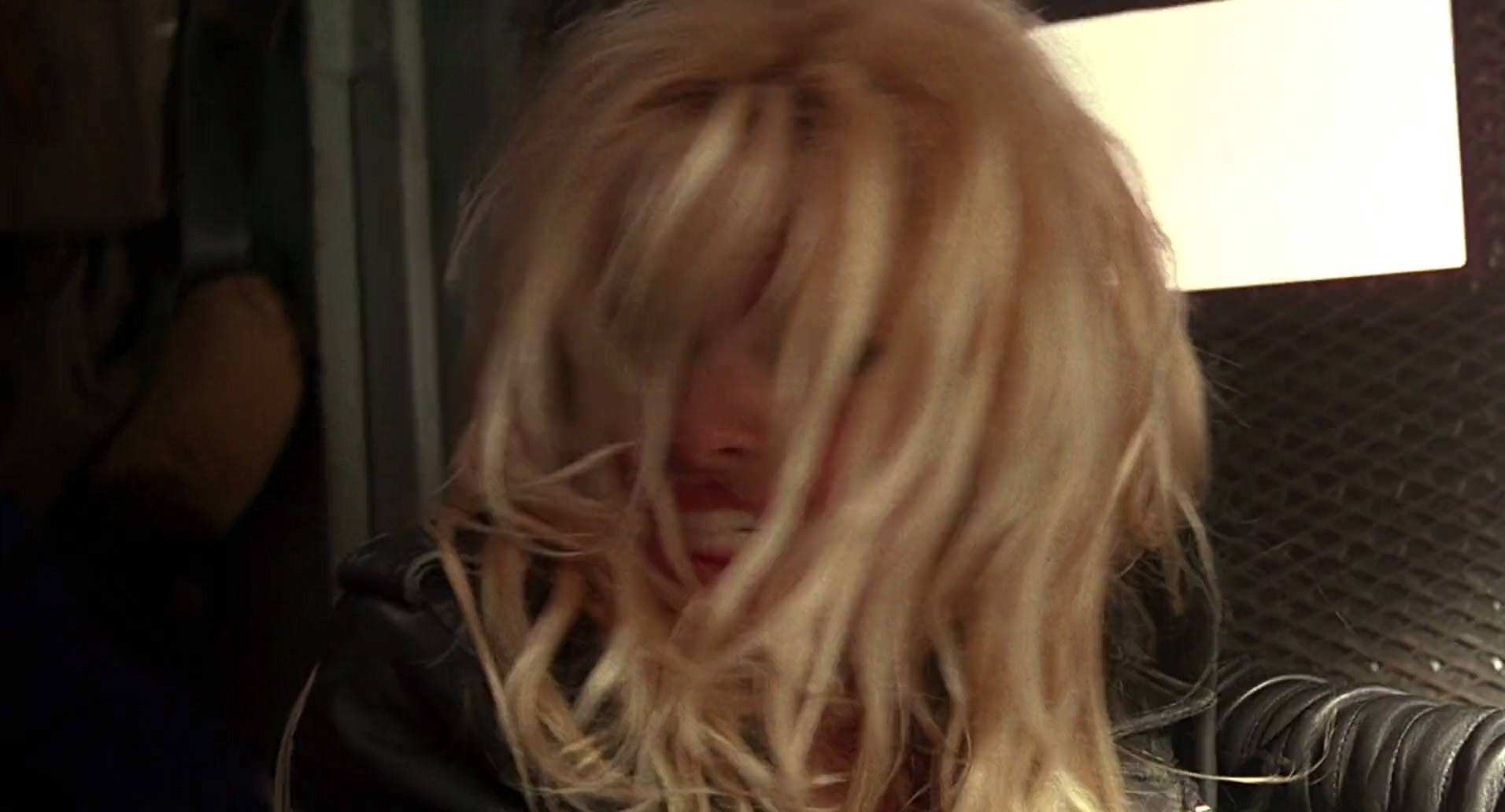 Barb Wire (1996) HD screenshot 9554