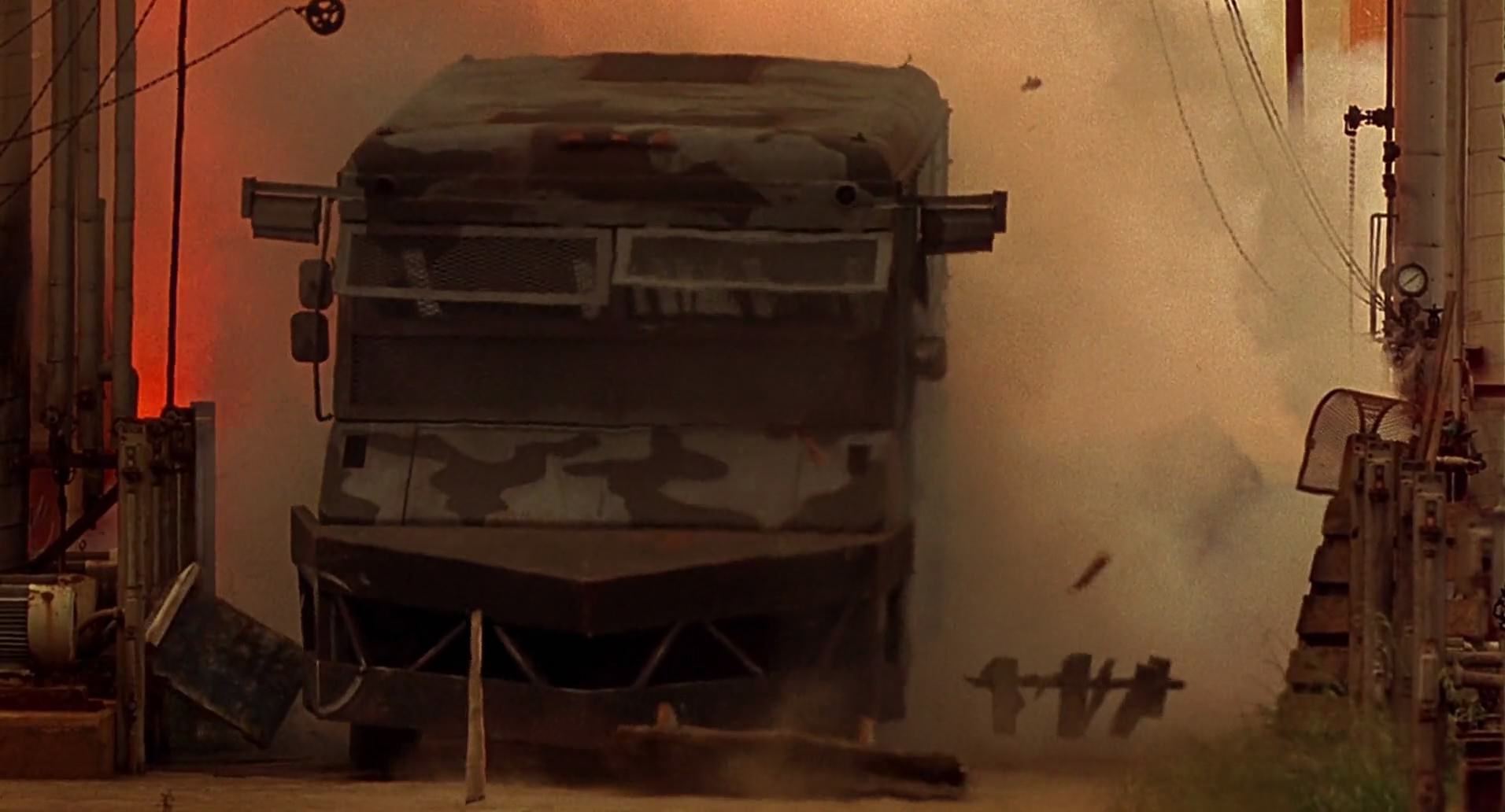 Barb Wire (1996) HD screenshot 9560