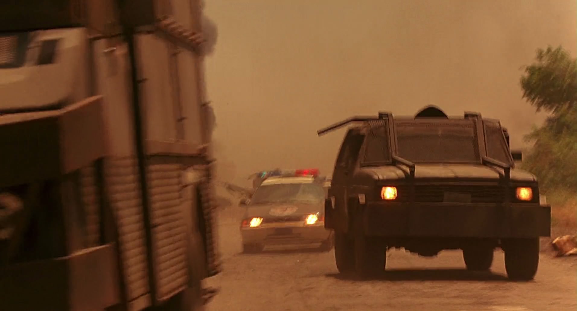 Barb Wire (1996) screencap 9600