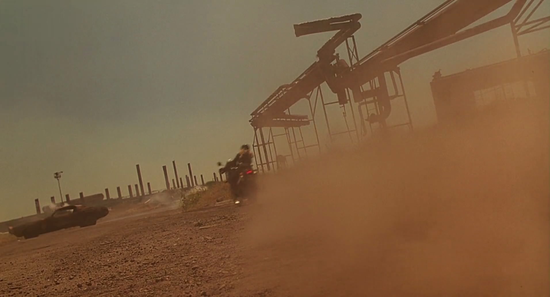 Barb Wire (1996) screencap 9639