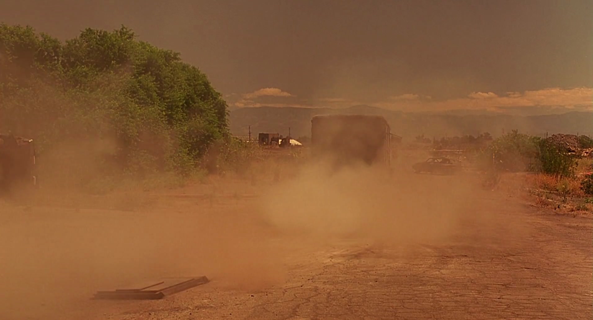 Barb Wire (1996) screencap 9654