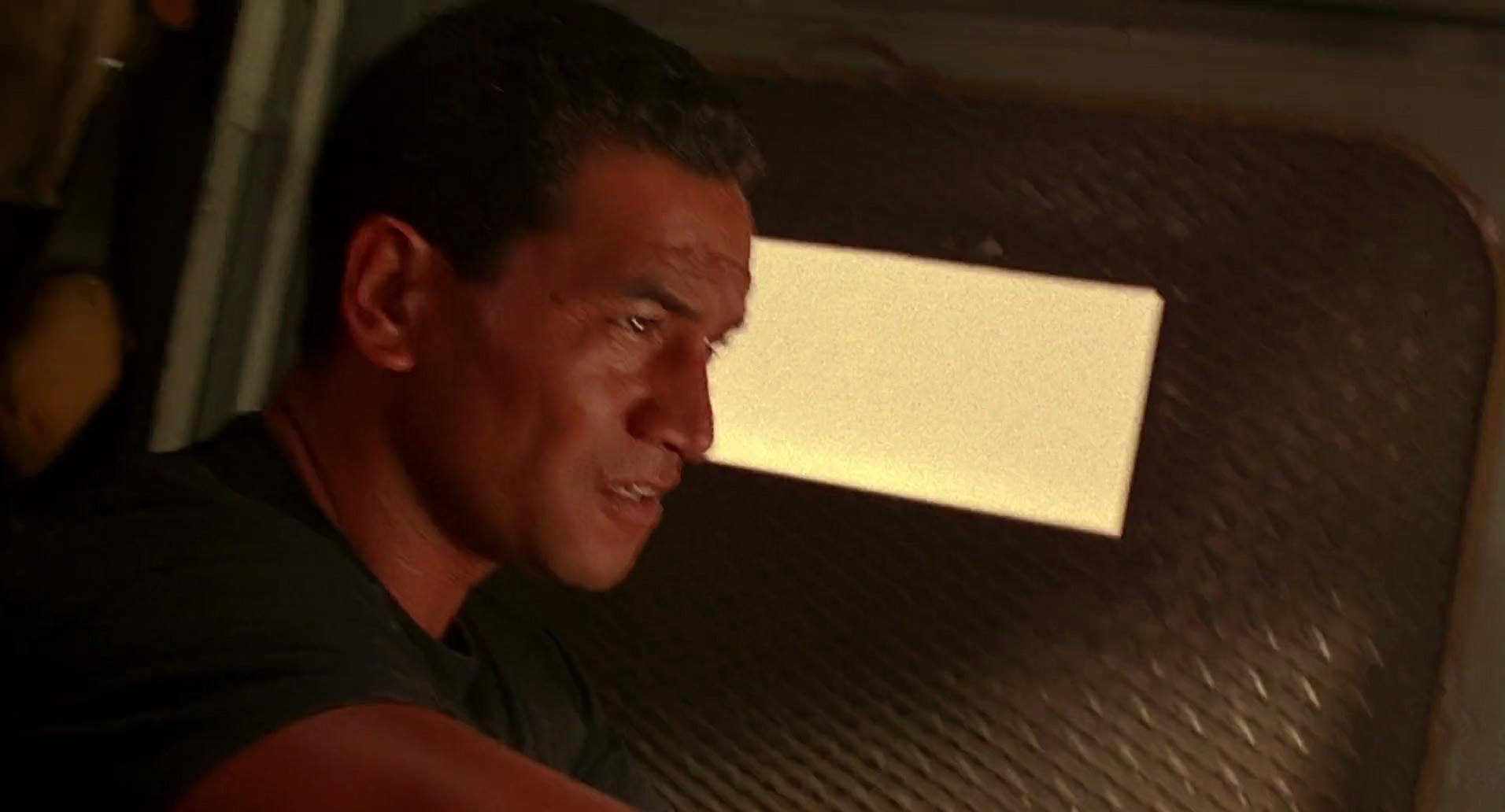 Barb Wire (1996) screencap 9657