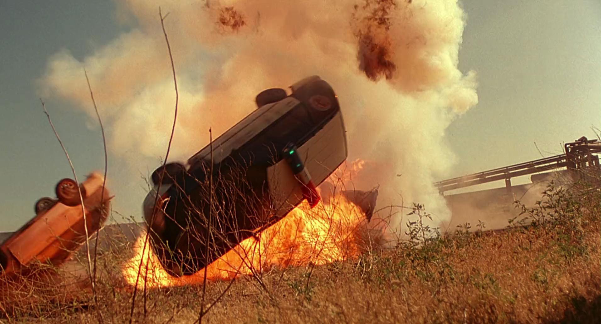 Barb Wire (1996) screencap 9693