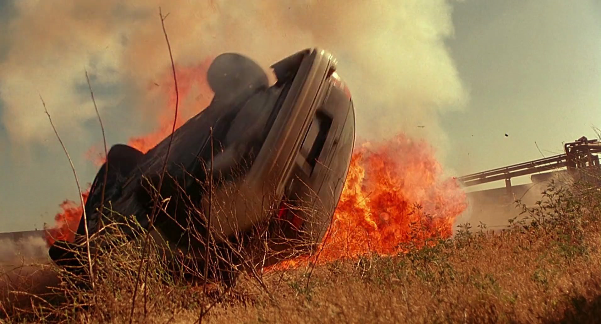 Barb Wire (1996) HD screenshot 9695