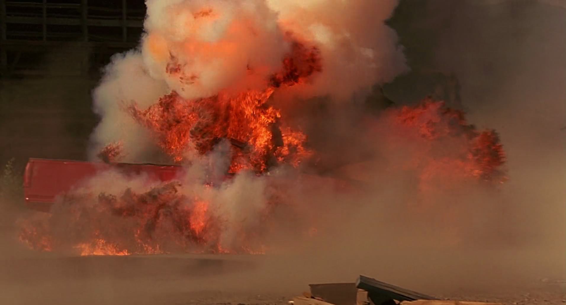 Barb Wire (1996) screencap 9699