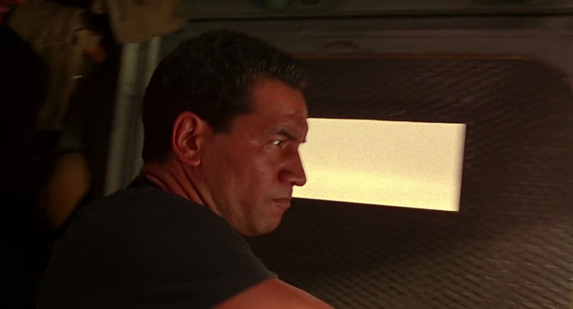 Barb Wire (1996) HD screenshot 9716