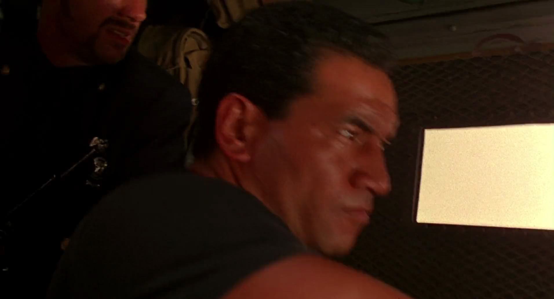 Barb Wire (1996) screencap 9717