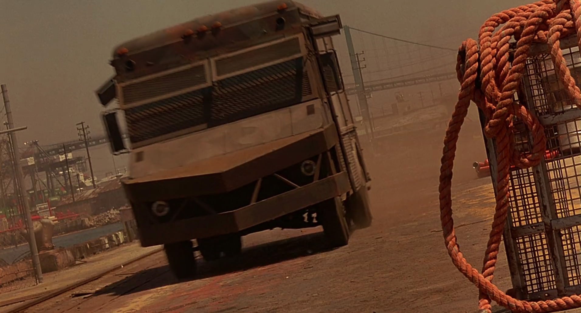 Barb Wire (1996) HD screenshot 9749