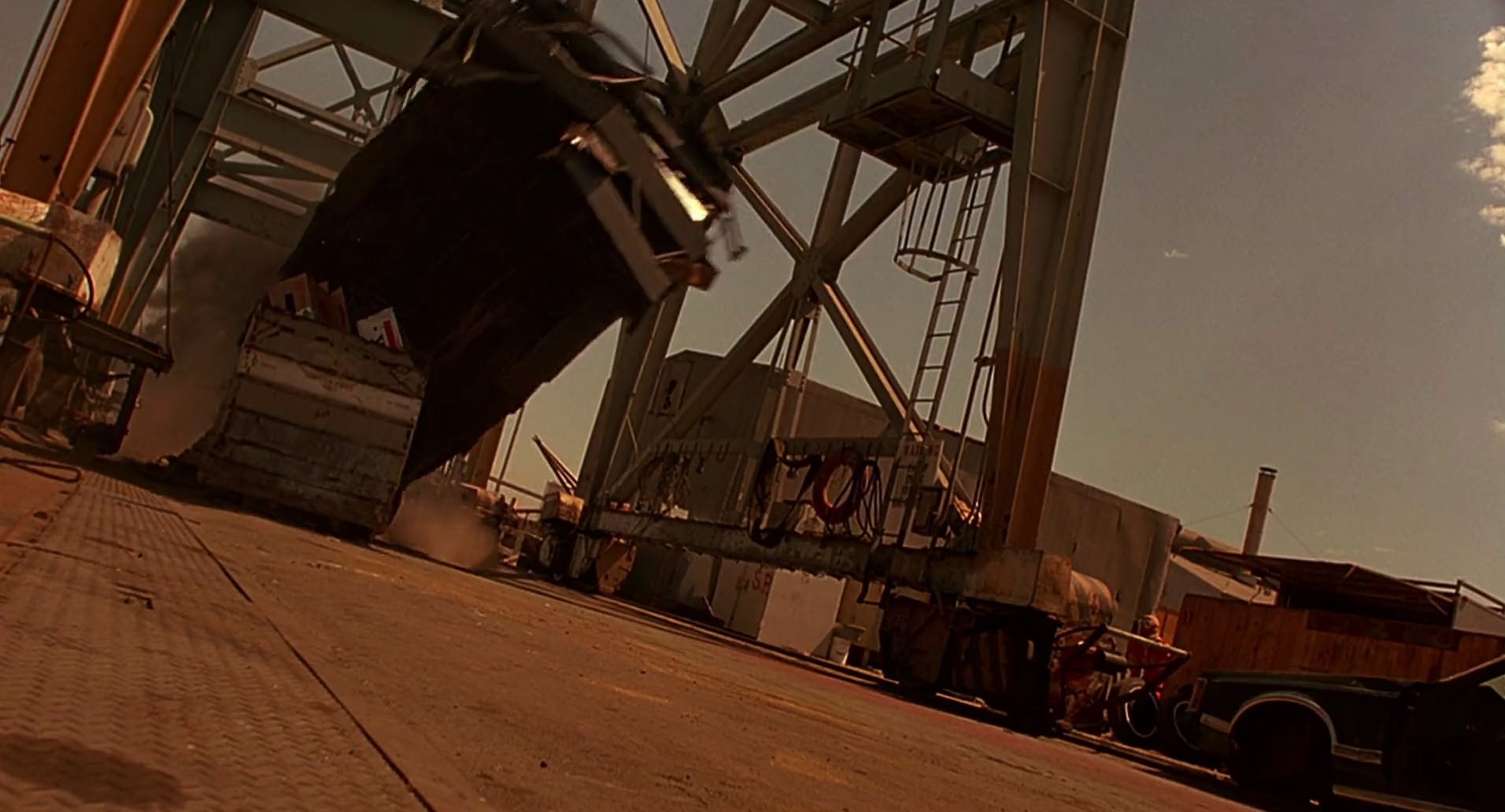 Barb Wire (1996) HD screenshot 9800