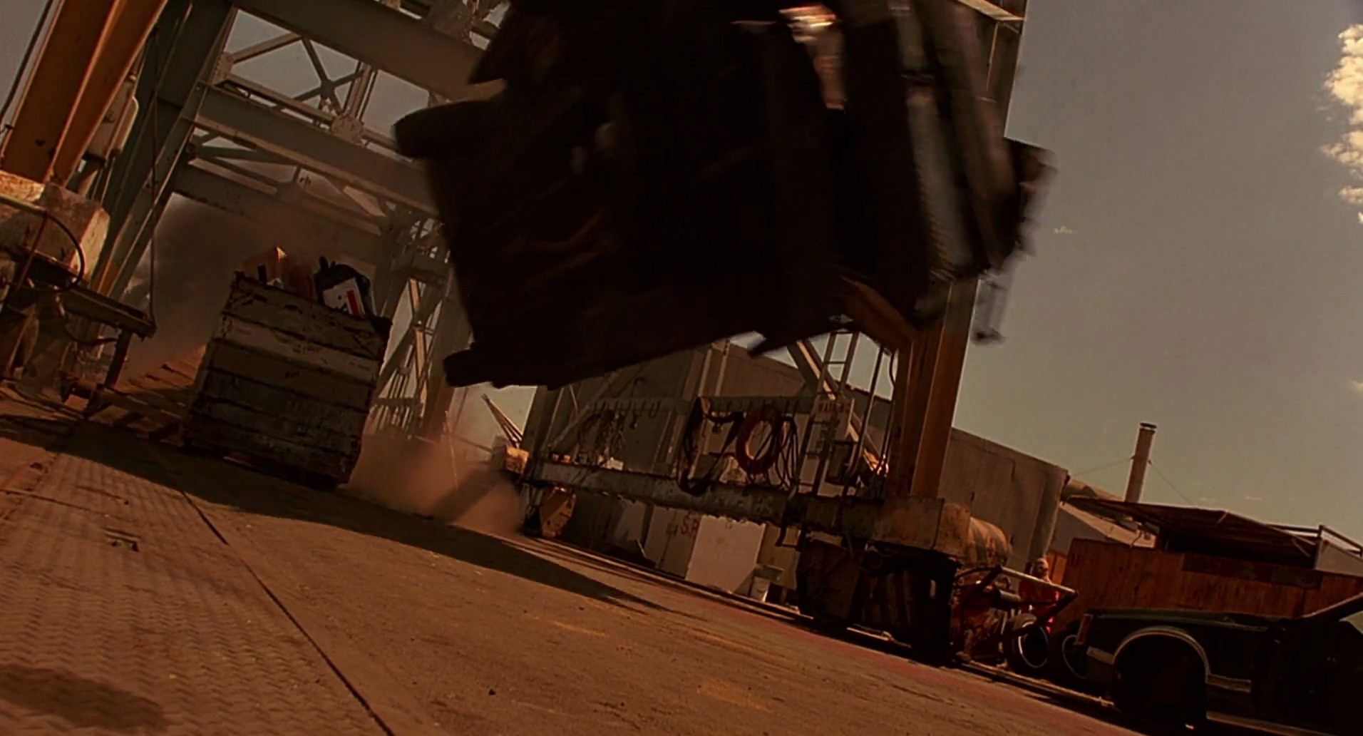 Barb Wire (1996) screencap 9801