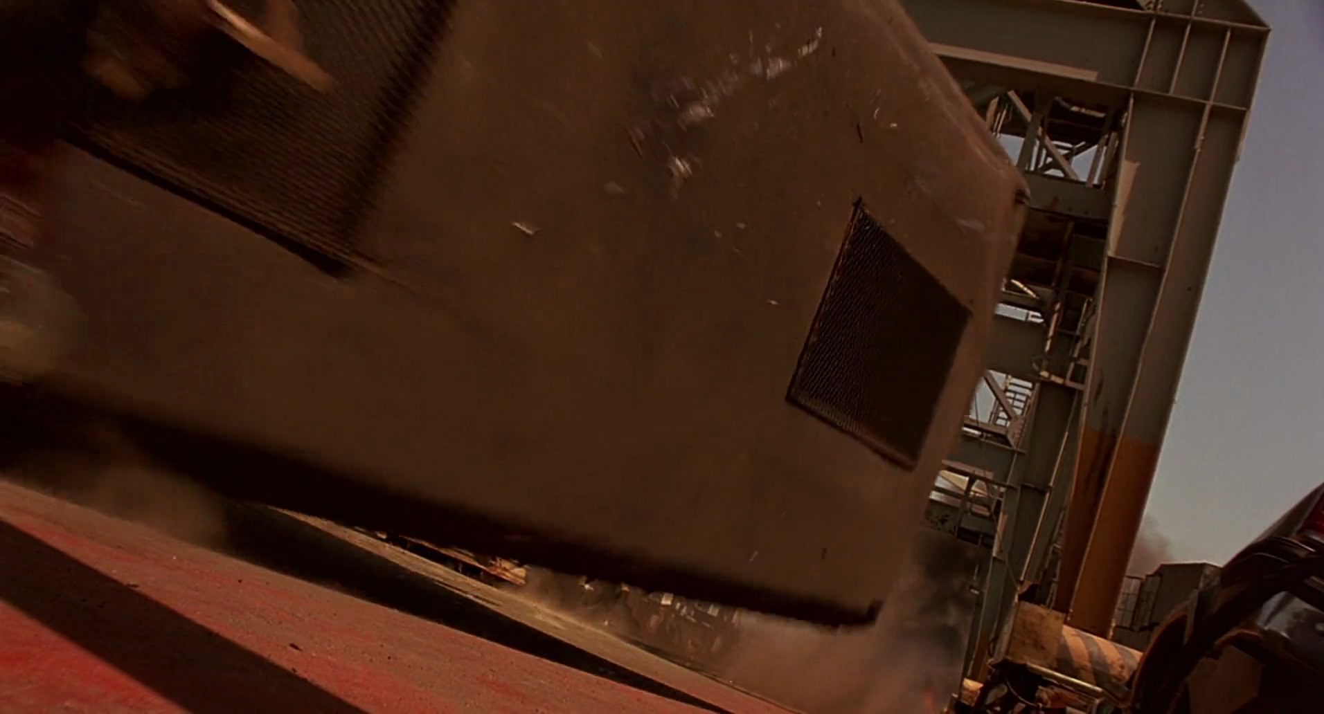 Barb Wire (1996) screencap 9804