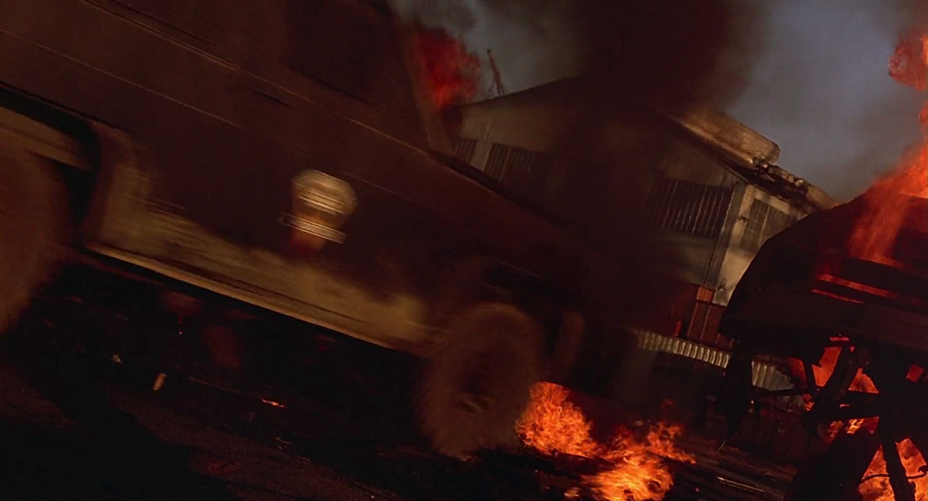 Barb Wire (1996) screencap 9807