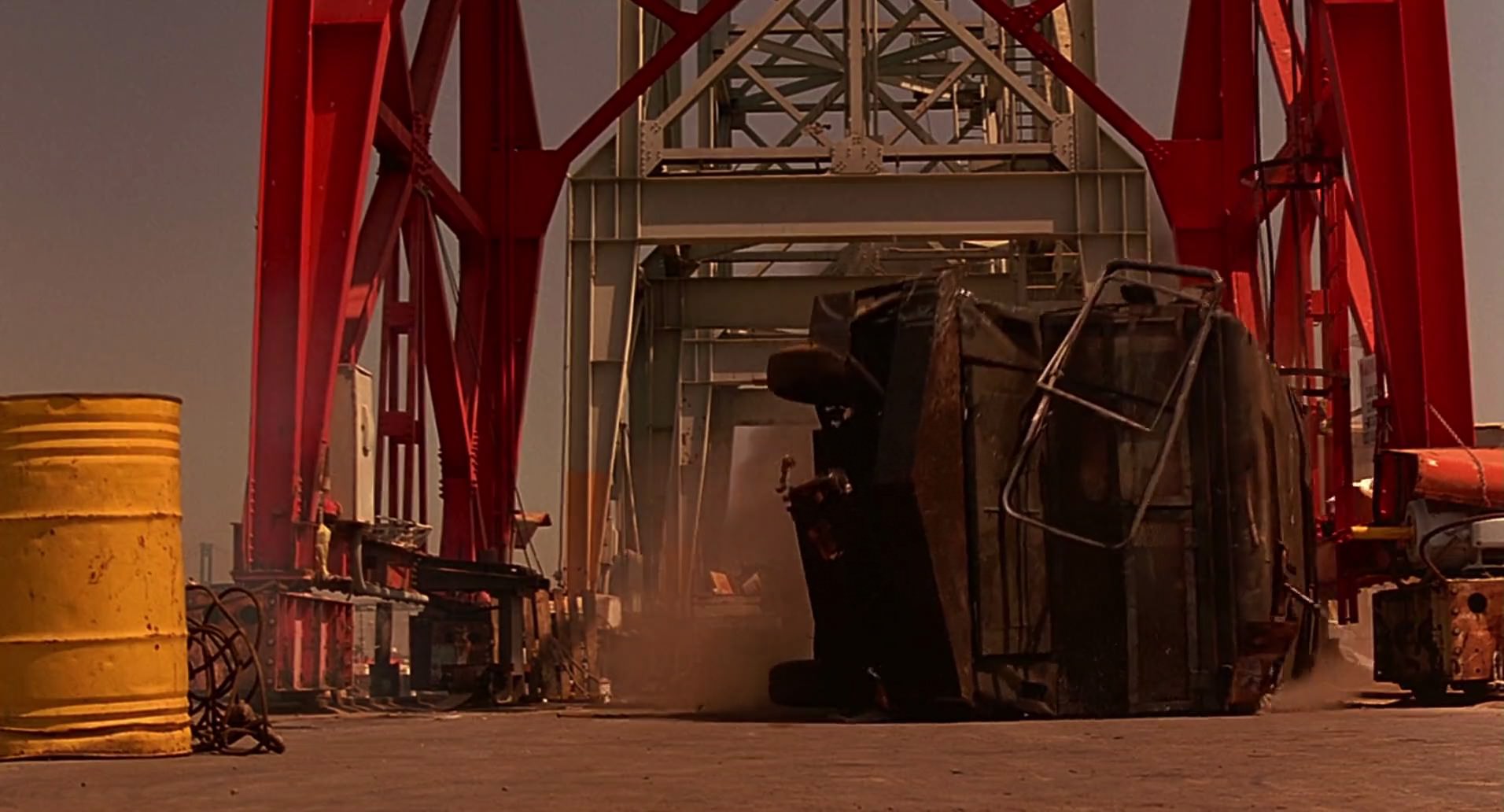 Barb Wire (1996) HD screenshot 9809