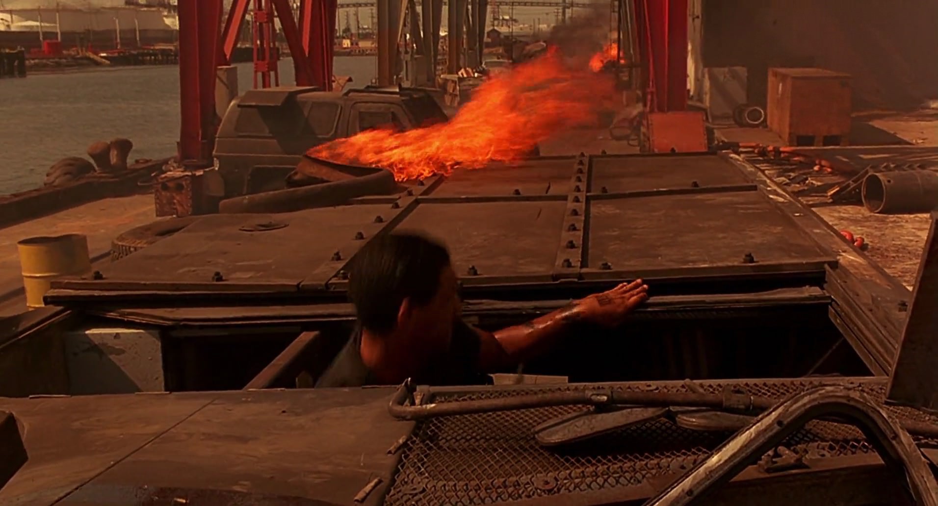 Barb Wire (1996) HD screenshot 9836