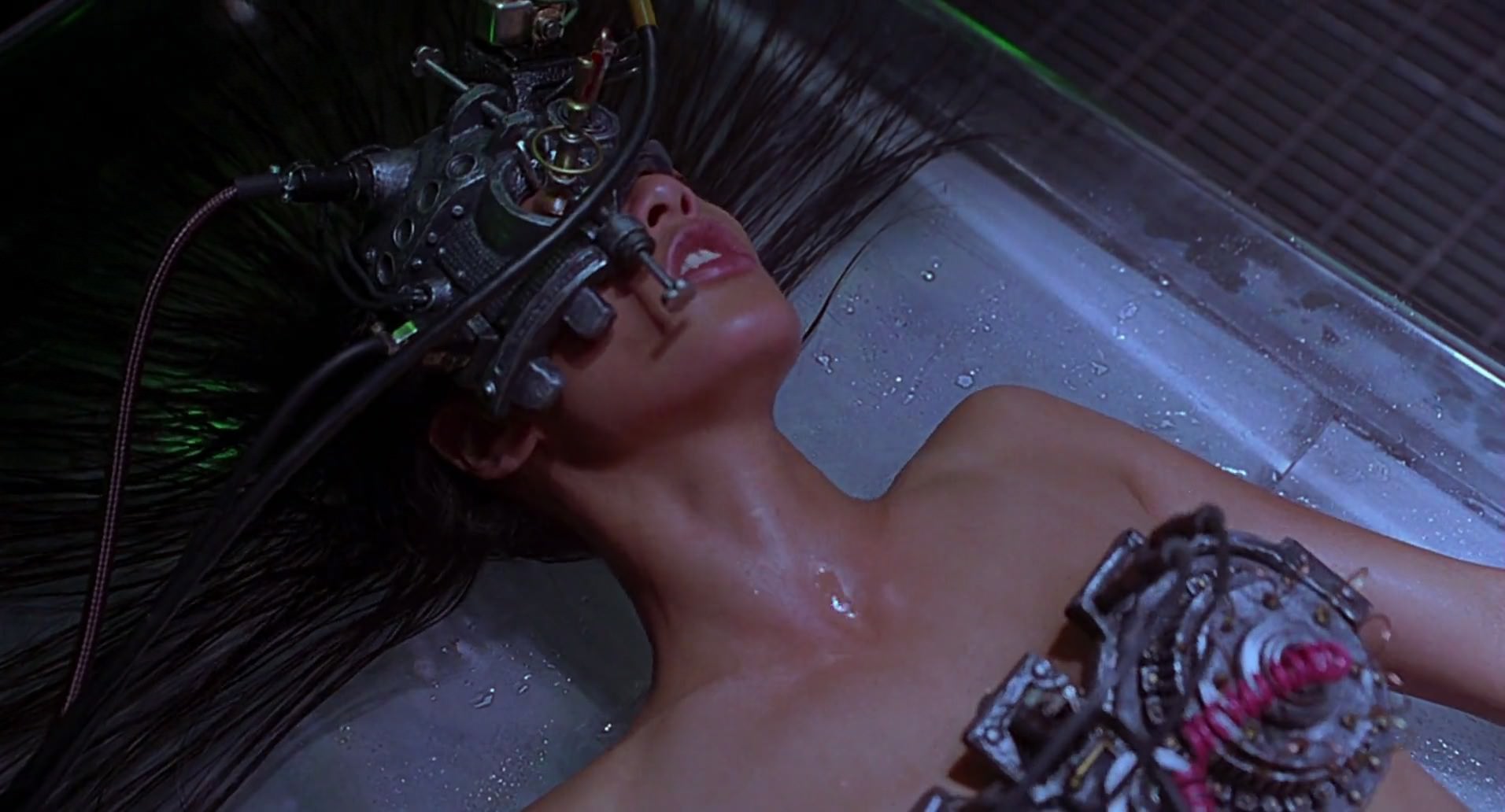 Barb Wire (1996) HD screenshot 986