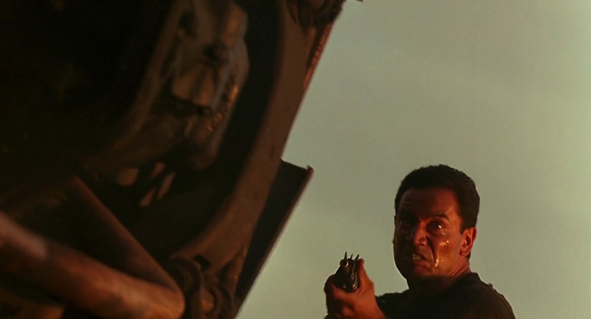 Barb Wire (1996) HD screenshot 9860