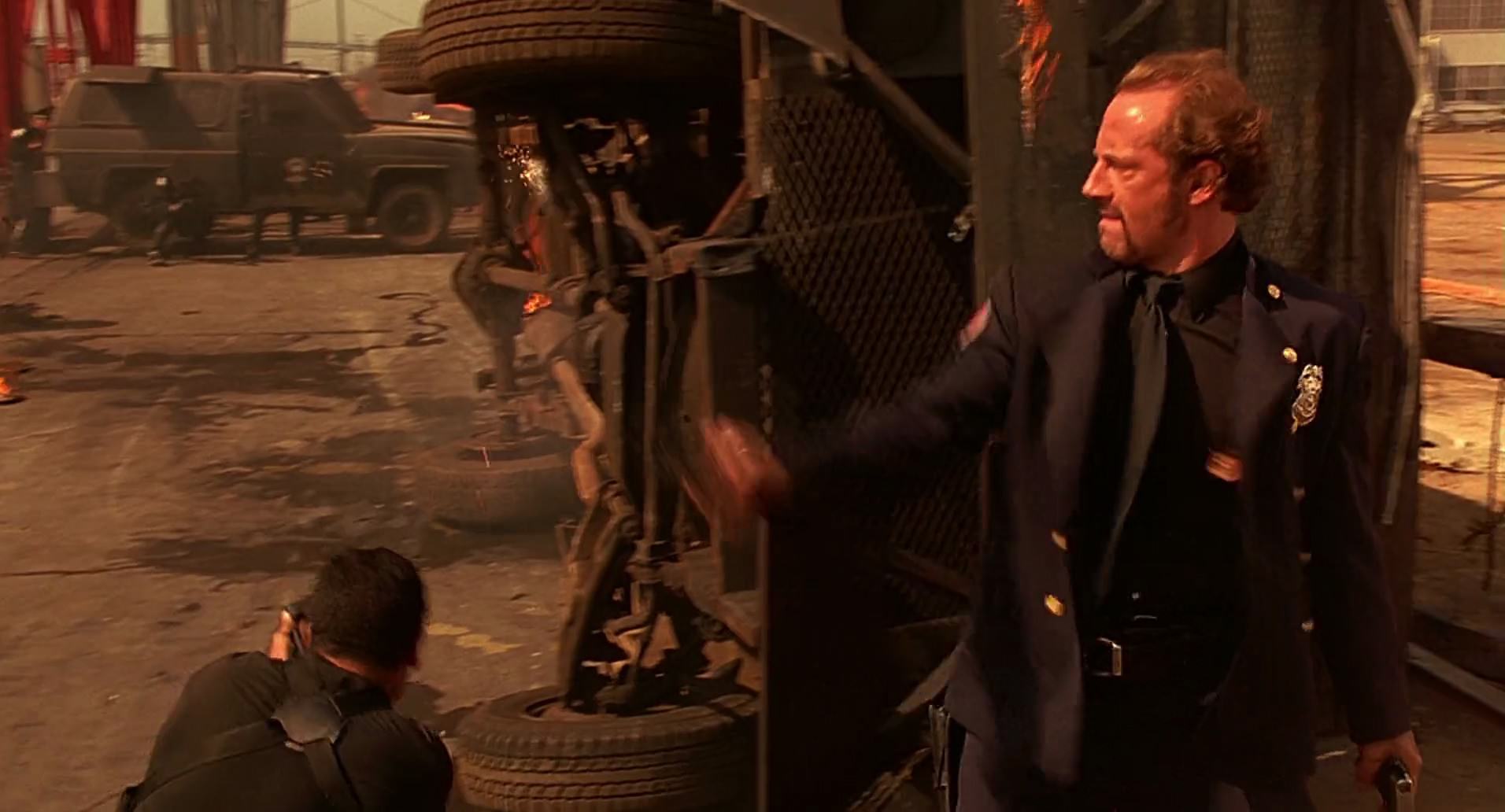 Barb Wire (1996) screencap 9861