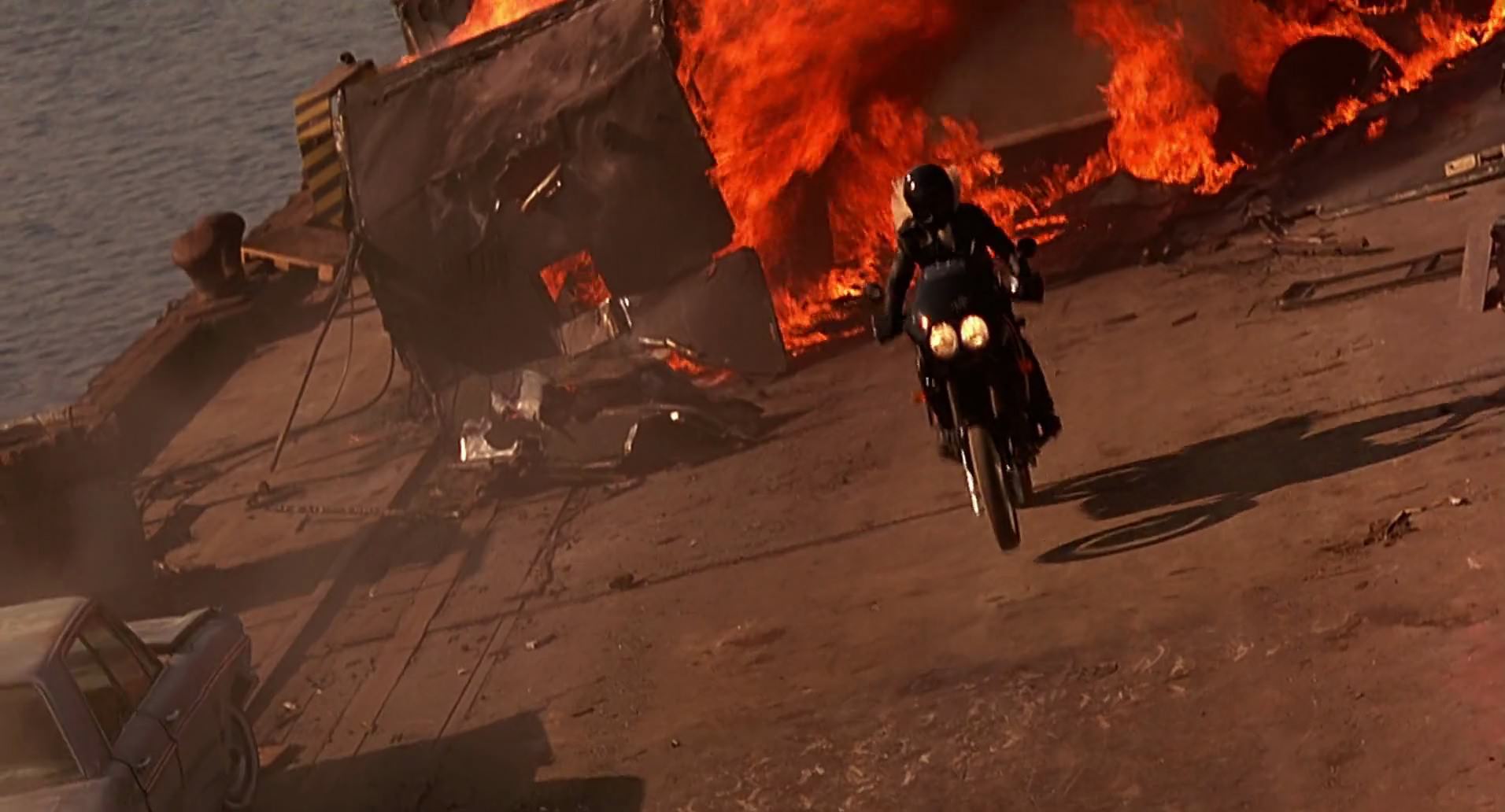 Barb Wire (1996) HD screenshot 9878