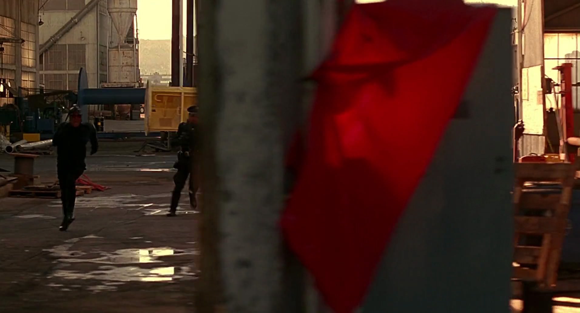 Barb Wire (1996) screencap 9903