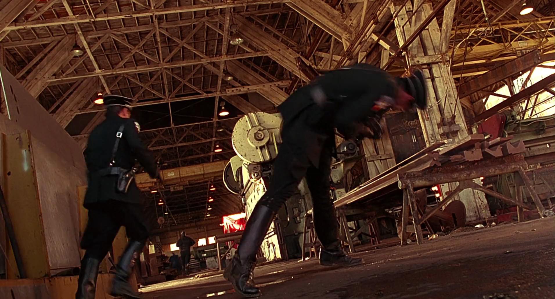 Barb Wire (1996) screencap 9912