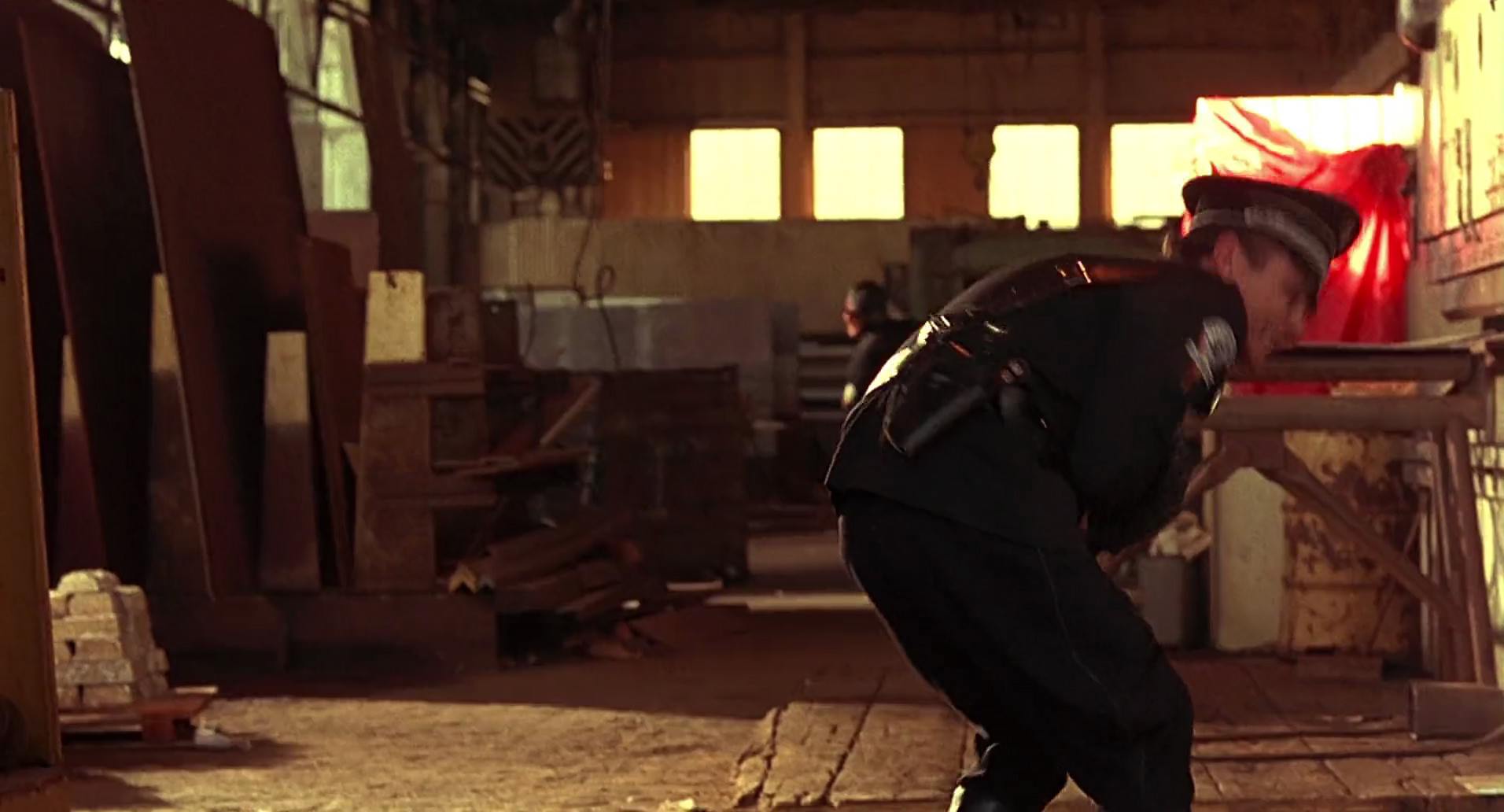 Barb Wire (1996) screencap 9918