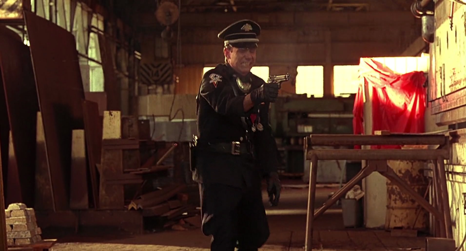 Barb Wire (1996) HD screenshot 9923