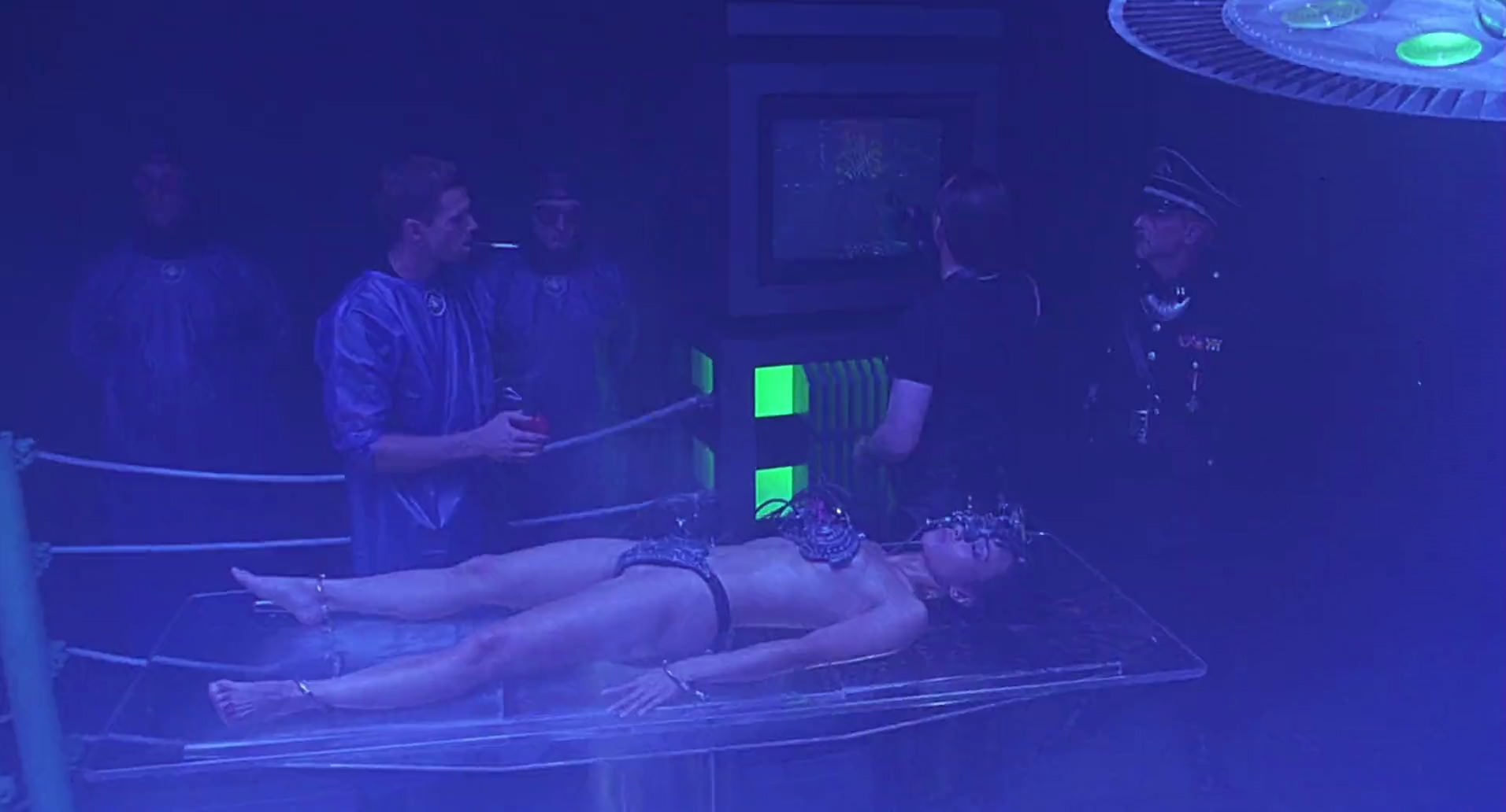 Barb Wire (1996) HD screenshot 995