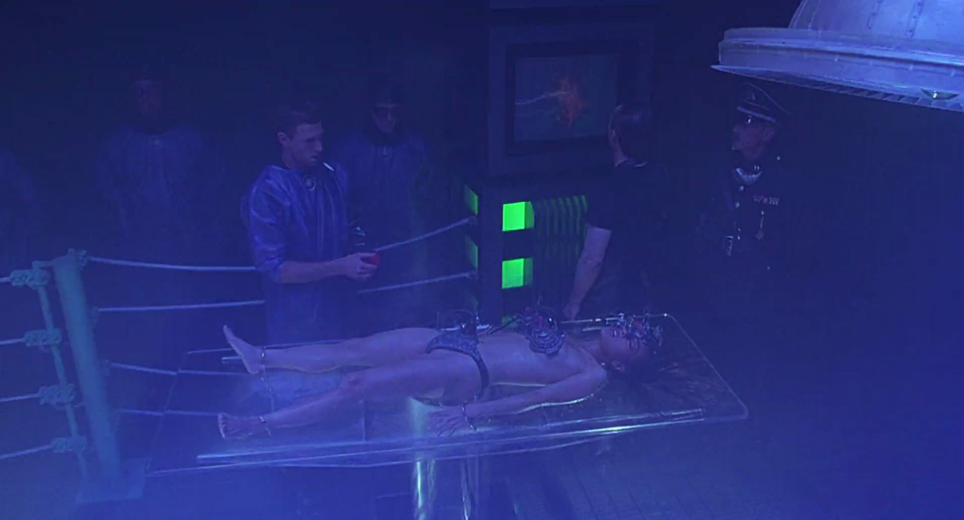 Barb Wire (1996) movie still 997
