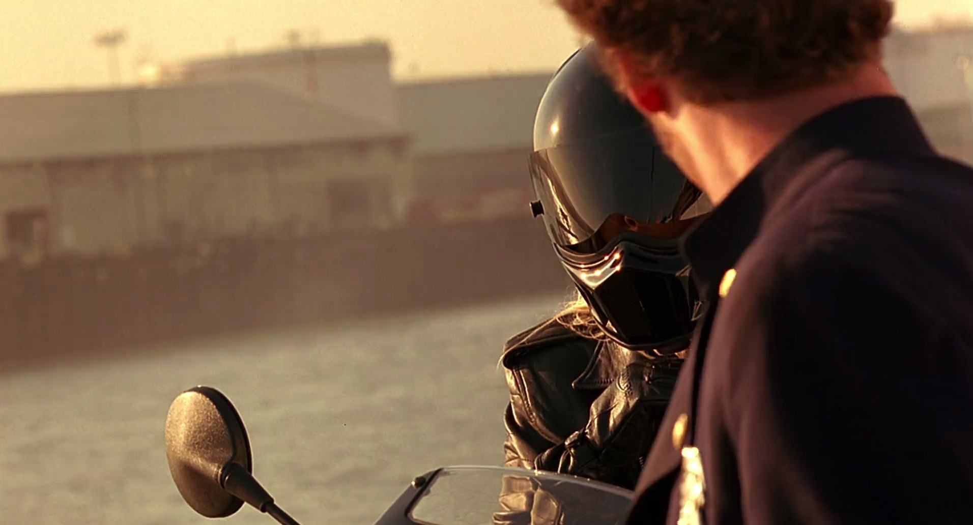 Barb Wire (1996) screencap 9972