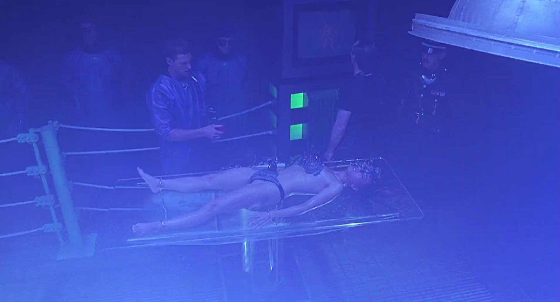 Barb Wire (1996) HD screenshot 998
