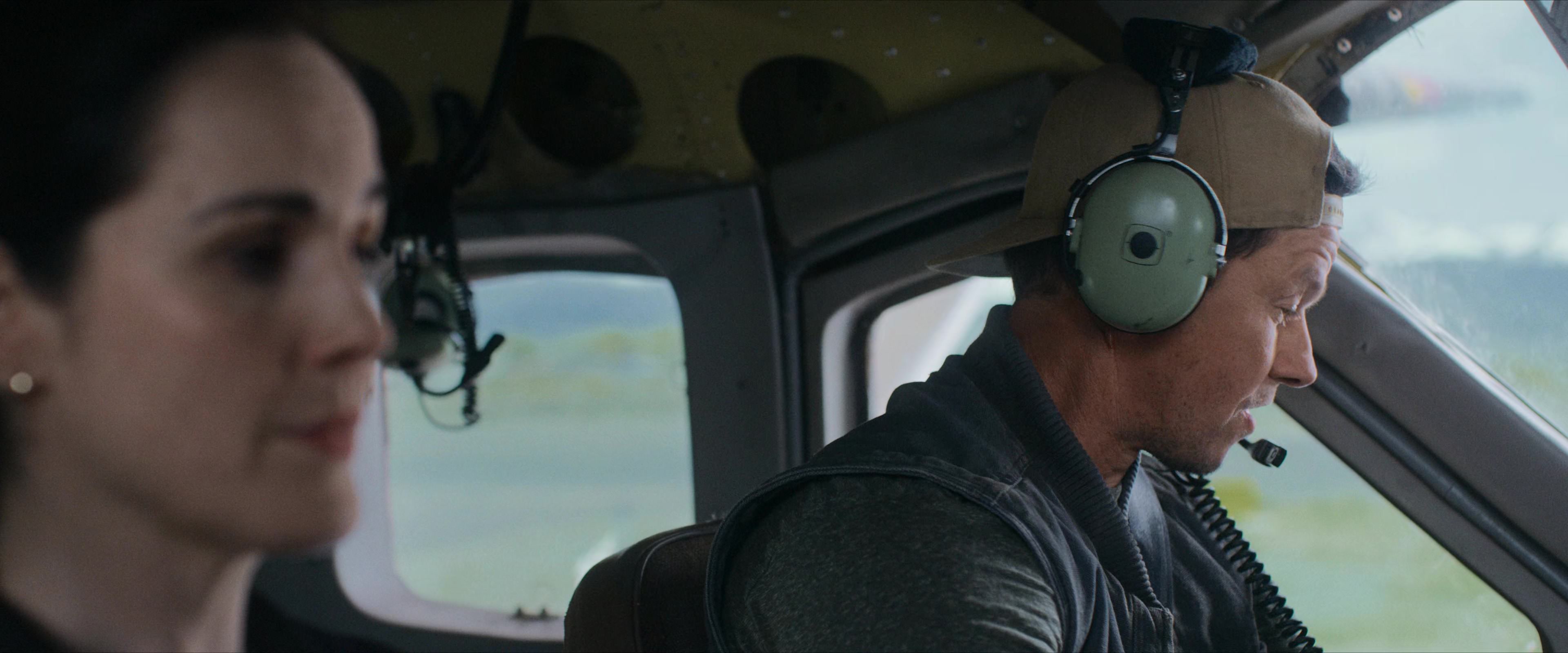 Flight Risk (2025) [4K] HD screenshot 1001
