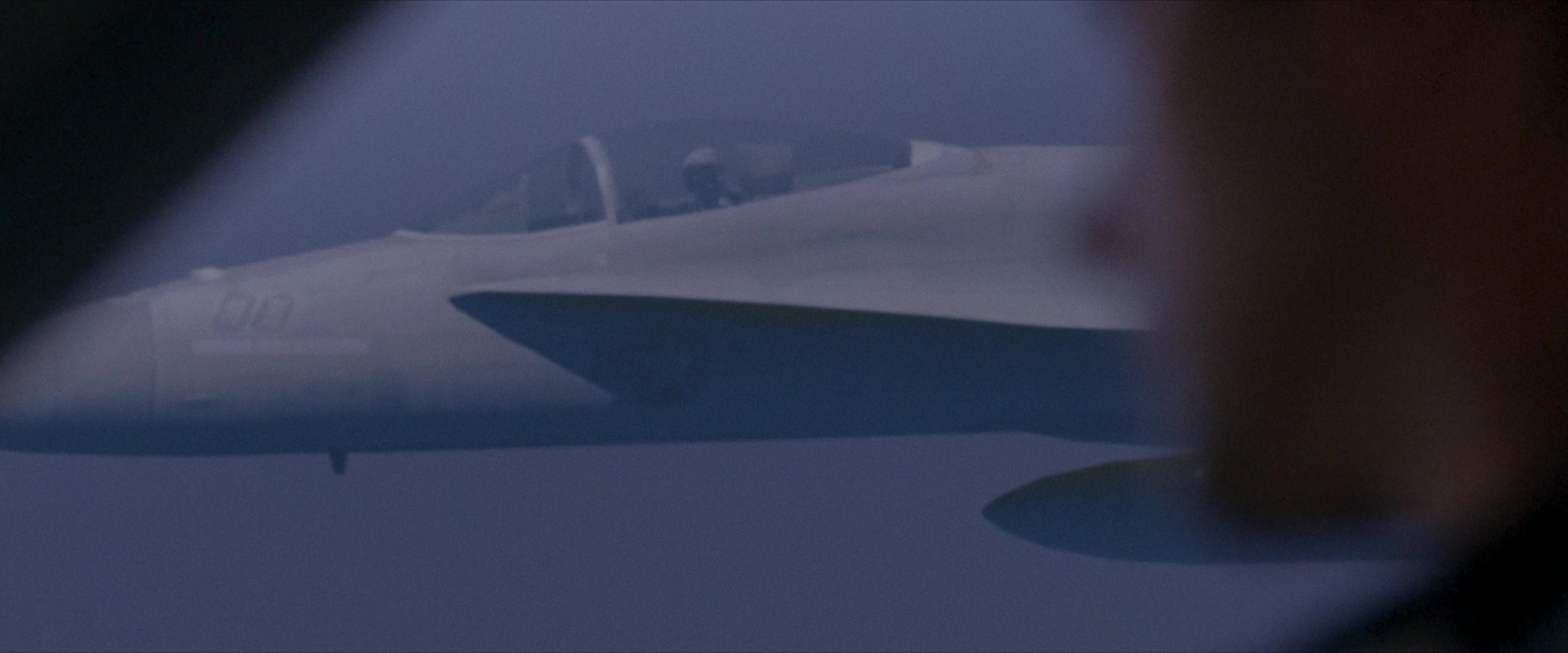 Flight Risk (2025) [4K] screencap 10044