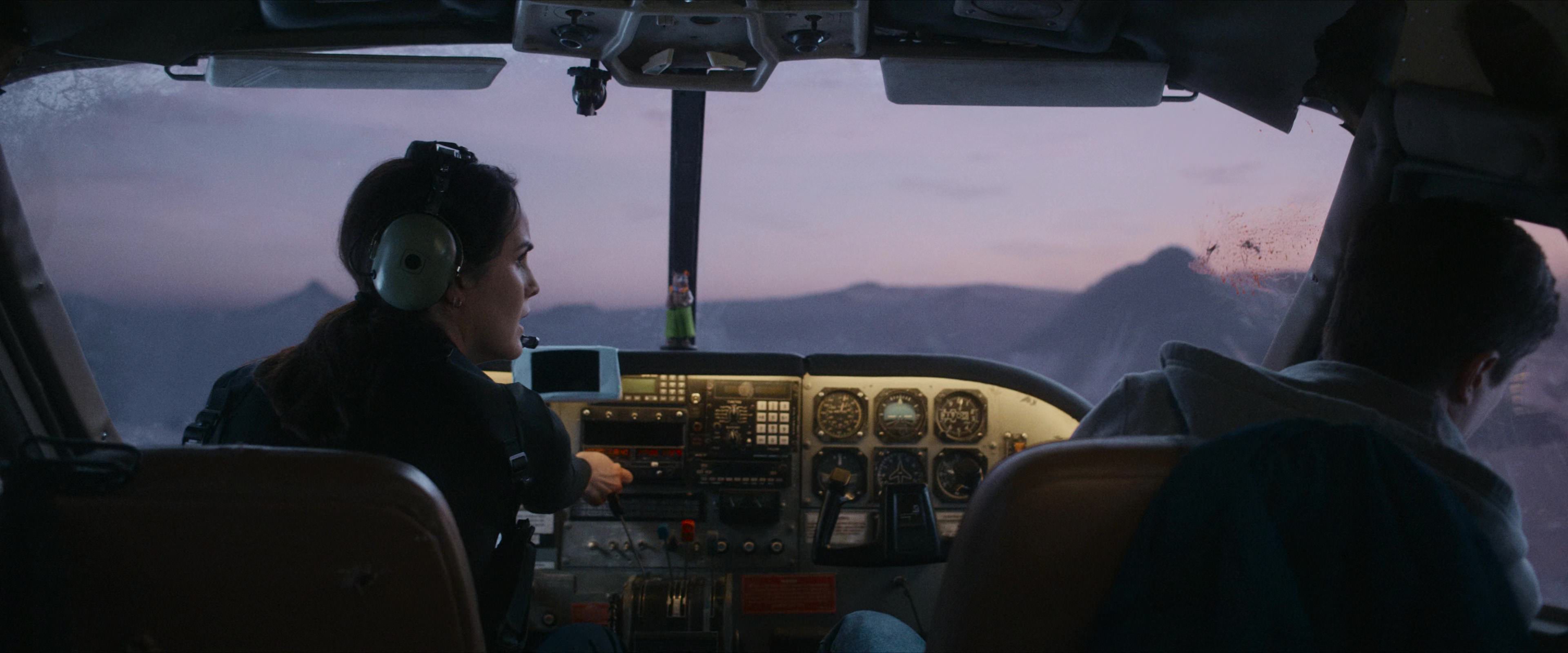 Flight Risk (2025) [4K] HD screenshot 10061