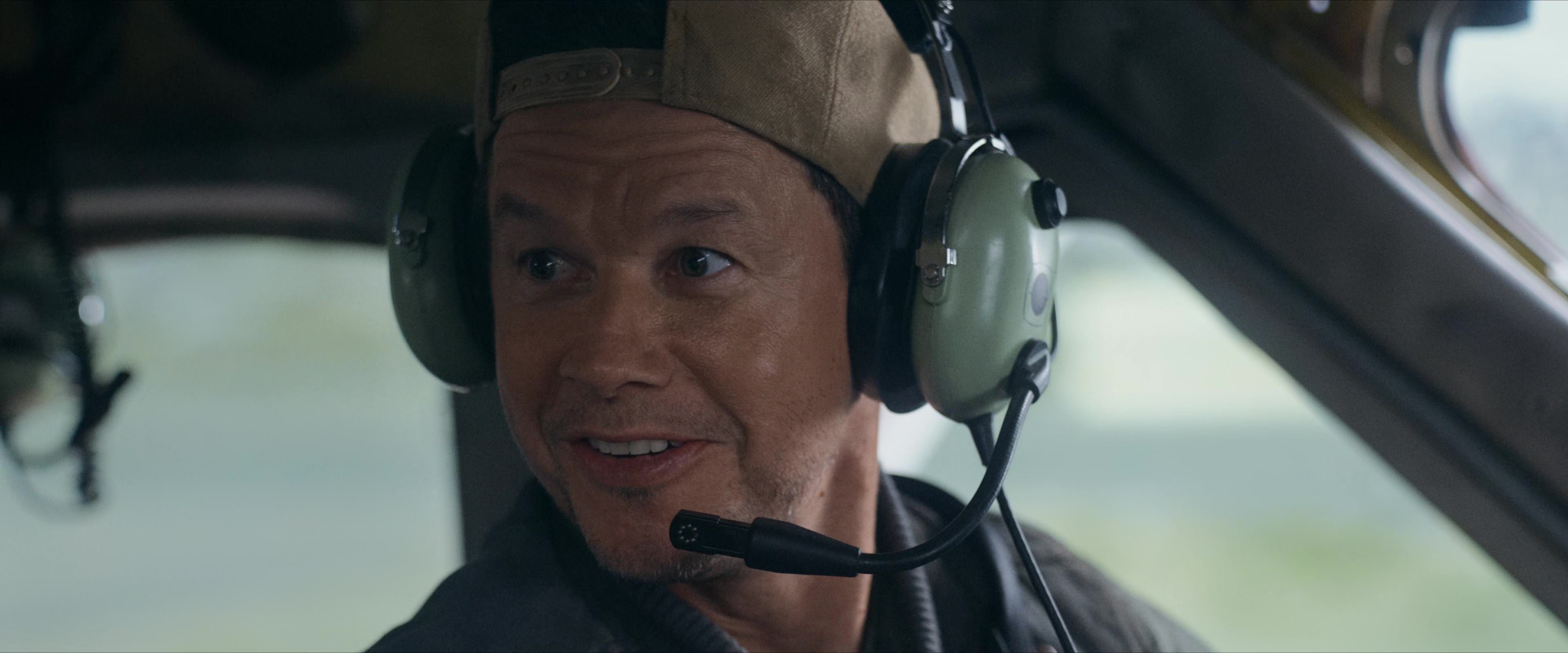Flight Risk (2025) [4K] HD screenshot 1016