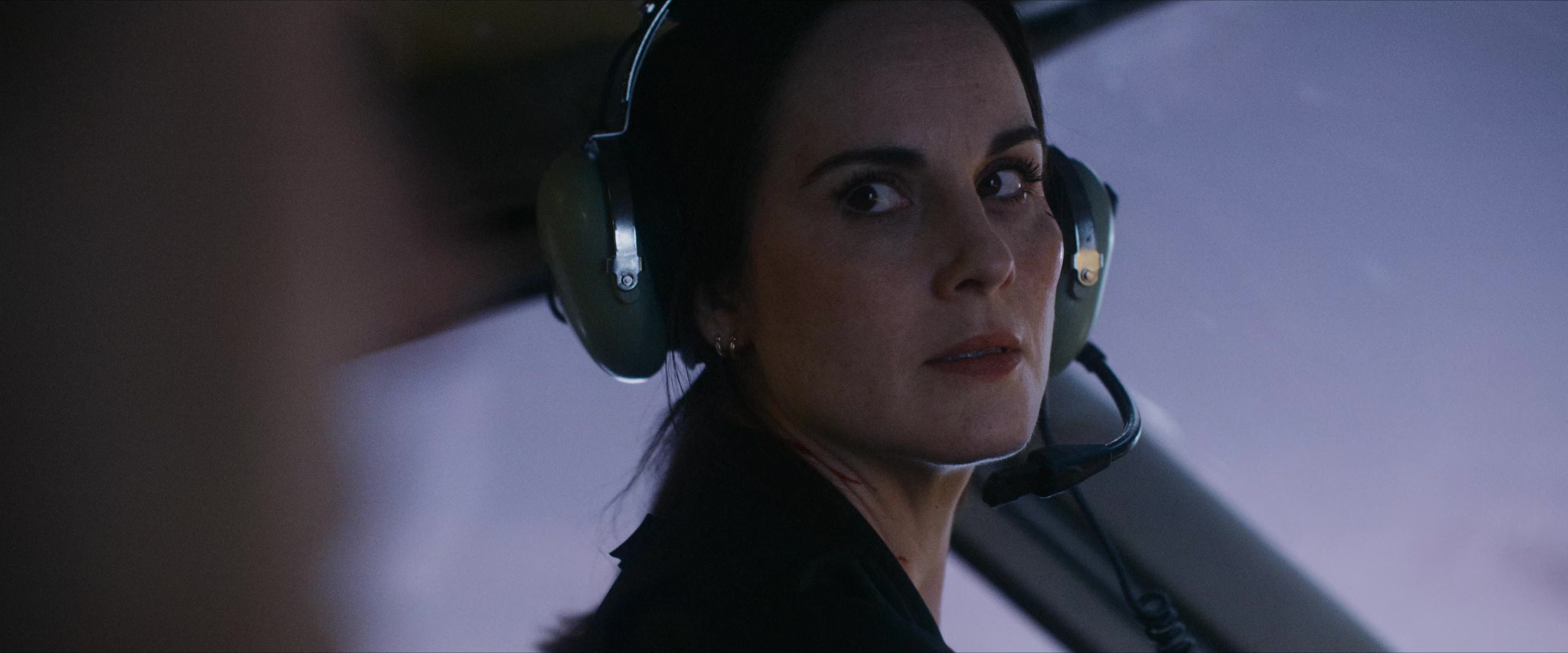 Flight Risk (2025) [4K] screencap 10170