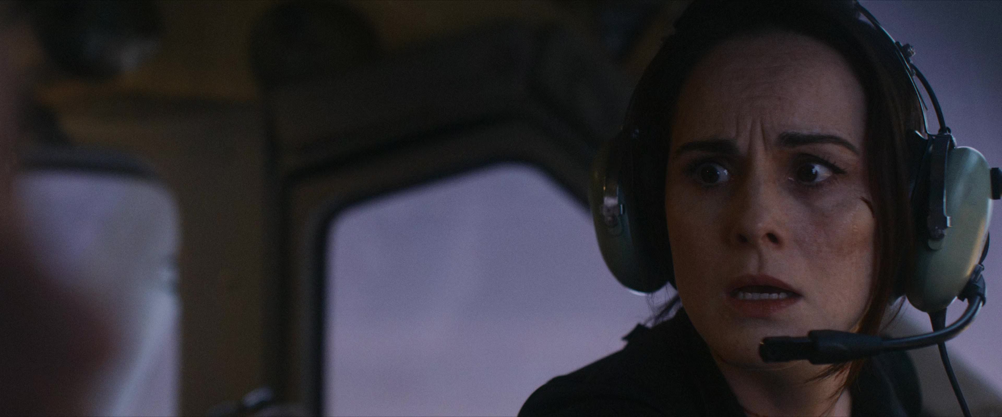 Flight Risk (2025) [4K] screencap 10260